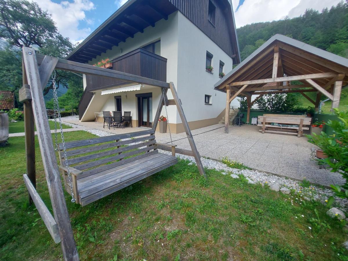Apartmaji Katrc Soča المظهر الخارجي الصورة